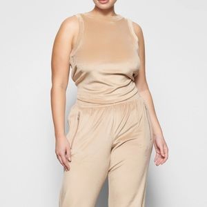 SKIMS Velour Crew Neck Tank in Honey